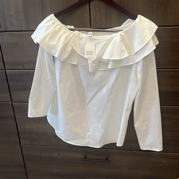 Whisper Elegance Long Sleeve asymmetrical bare shoulder top - Picture 2 of 7